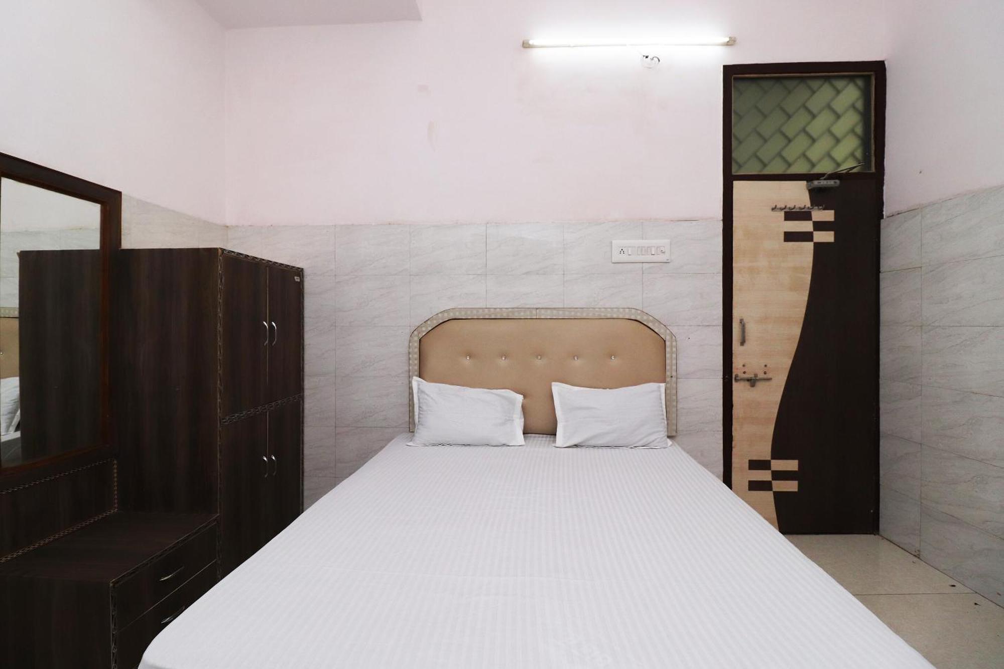 Hotel Kshama Джабалпур Екстериор снимка