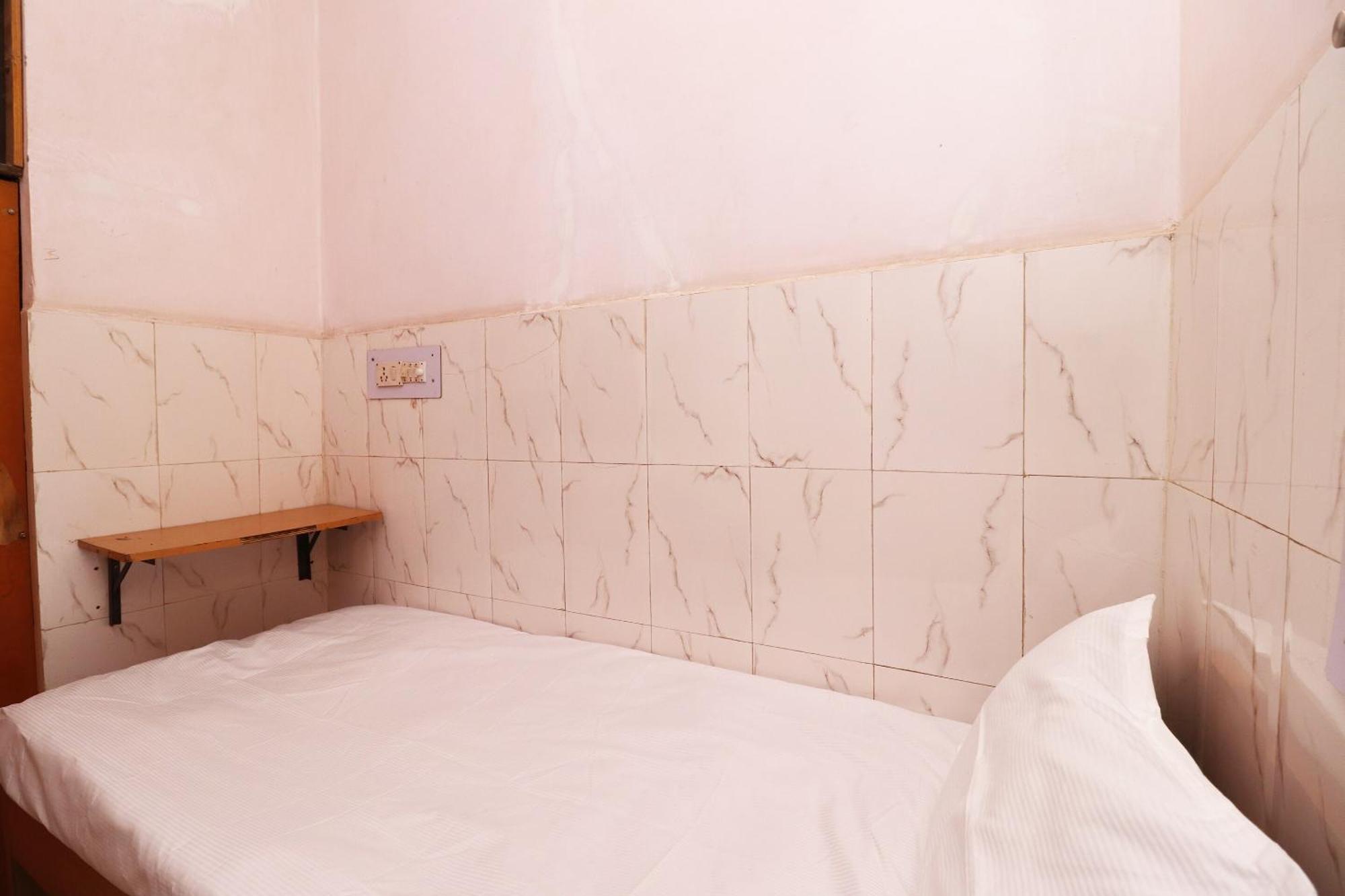 Hotel Kshama Джабалпур Екстериор снимка